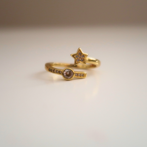 Superstar Ring